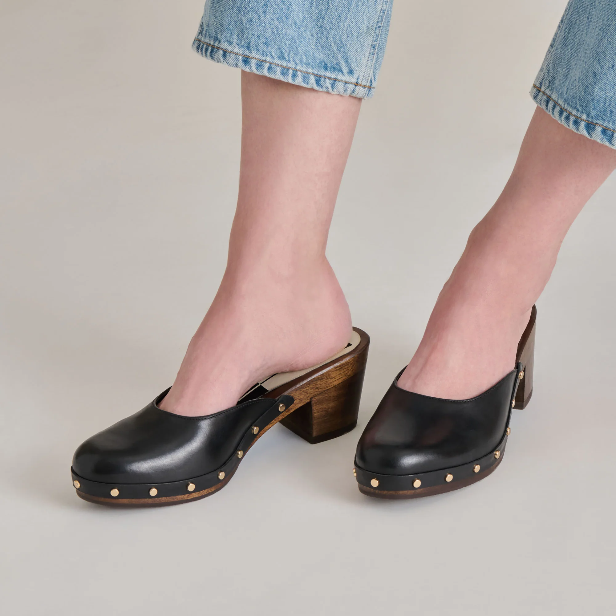 CAMYN HEELS BLACK LEATHER - Image 2